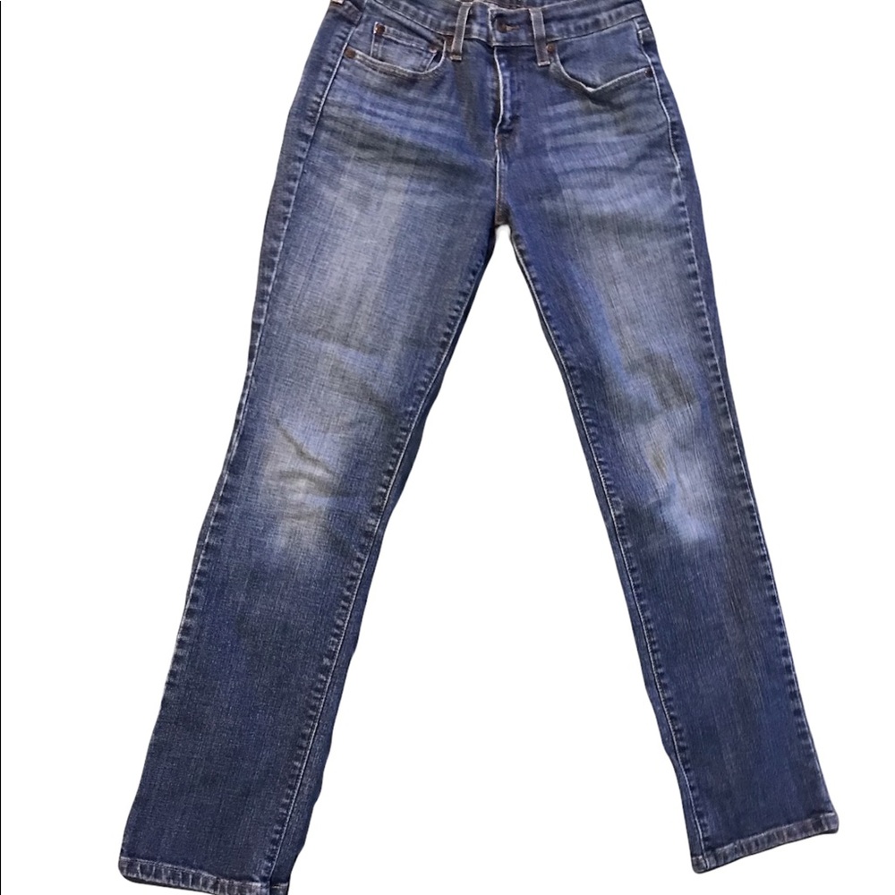 Woman’s Levi’s 505 straight leg size 4